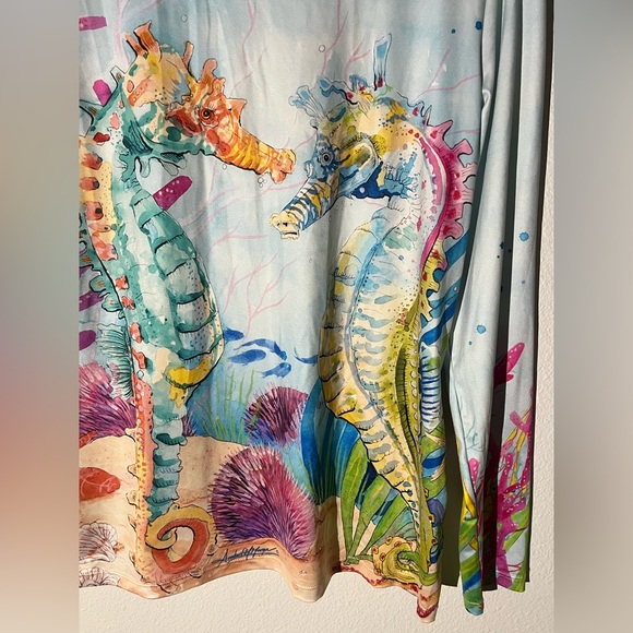 Art & Sol Seahorse design. Breathable Quickdry Top - Picture 7 of 9